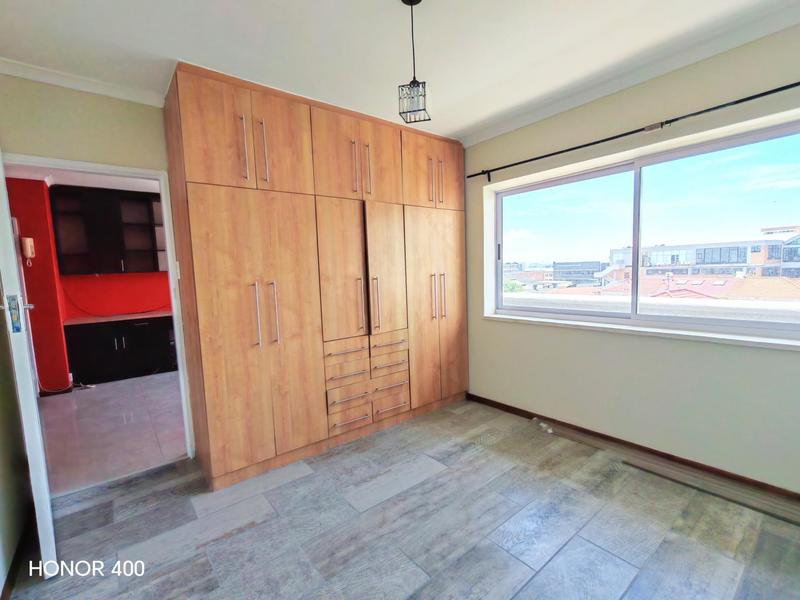 To Let 2 Bedroom Property for Rent in Woodstock Upper Western Cape